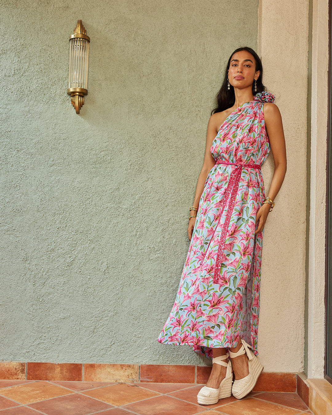 Verandah Satin Toga