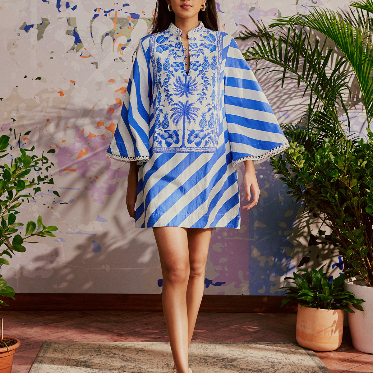 Women's White & Blue Palm Azulejo Mini Kaftan Dress